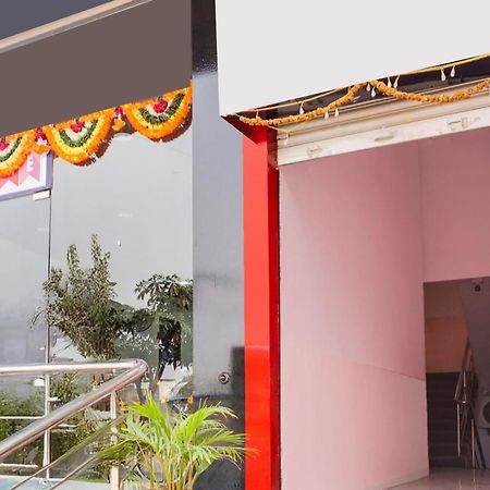 Super Collection O Chandan Nagar Kharadi Formerly Kharadi Inn Pune Bagian luar foto